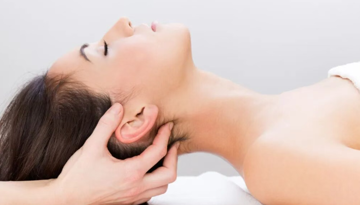 Appropriate techniques of traditional Chinese medicine – head massage treatment